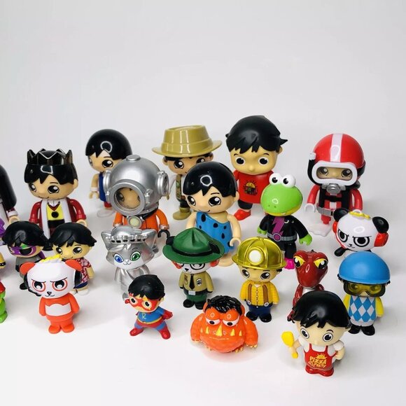 25 pcs Assort of Ryan World Mini Action Figure Gus Gator Bonkers Toy King Queen - Picture 2 of 7